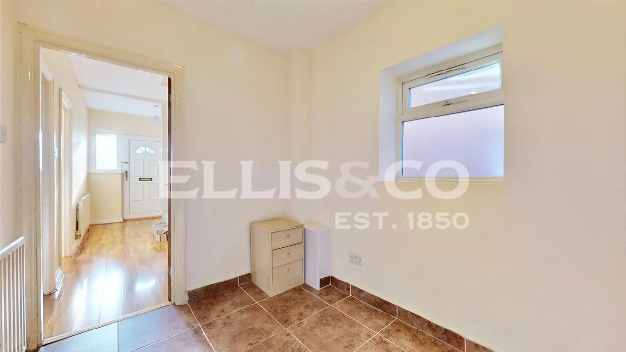 Neeld Crescent, Wembley, HA9, photo 13