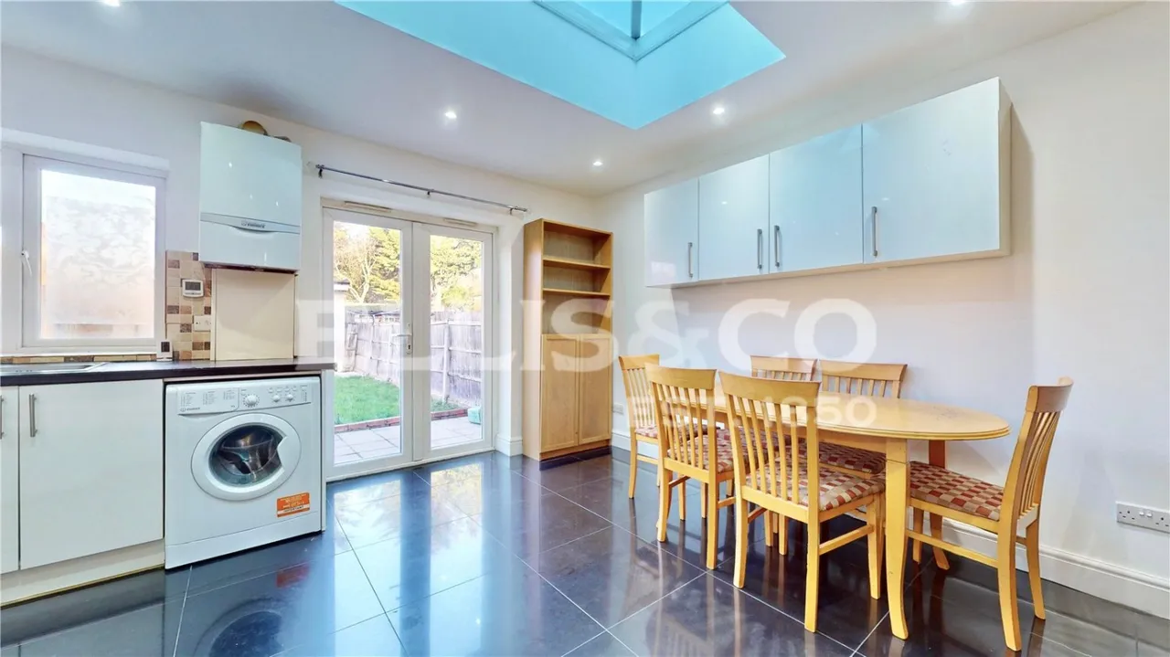 Neeld Crescent, Wembley, HA9, photo 14