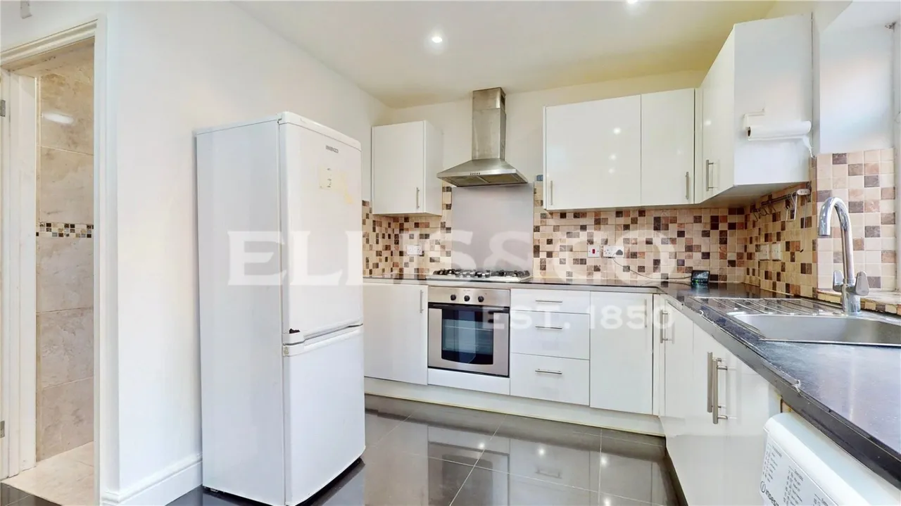 Neeld Crescent, Wembley, HA9, photo 15