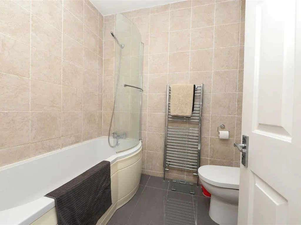 High Street, Uxbridge, UB8, photo 10