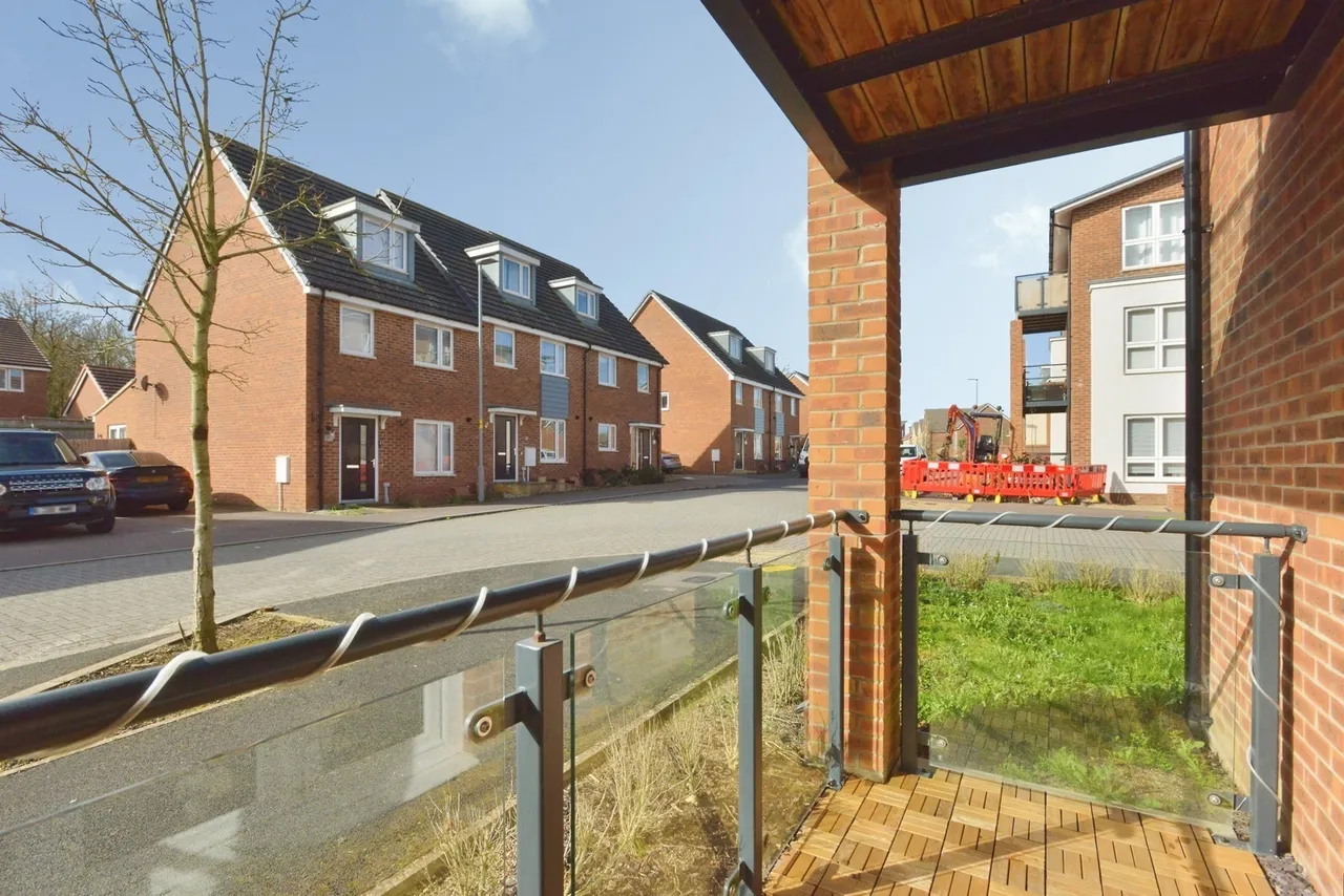 Blue Albion Lane, Whitehouse, Milton Keynes, Buckinghamshire, MK8, photo 17