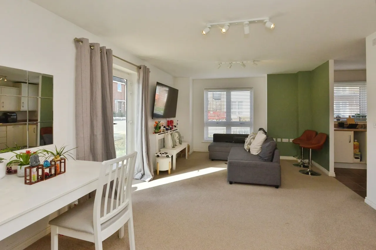 Blue Albion Lane, Whitehouse, Milton Keynes, Buckinghamshire, MK8, photo 6