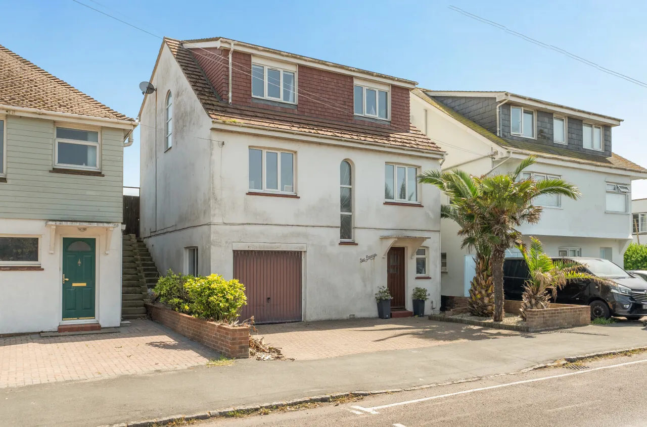 4 bed house for sale, Brighton Road, Lancing, BN15