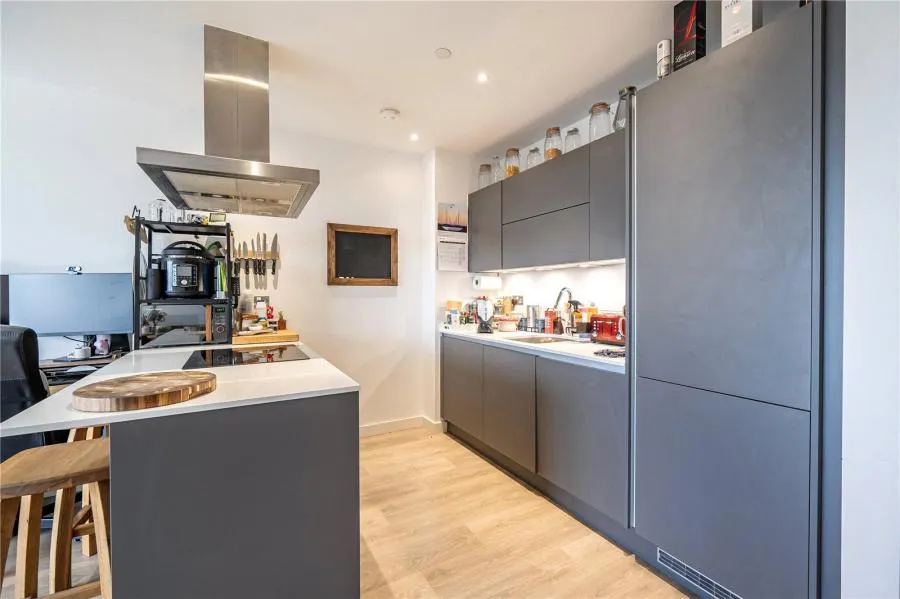 Oldfield Lane North, Greenford, UB6, photo 5