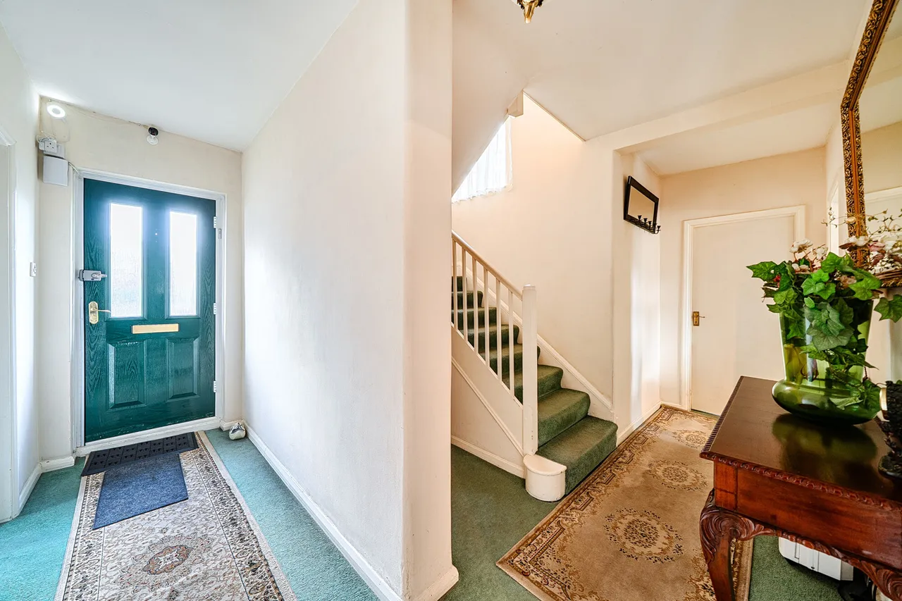 Swakeleys Road, Ickenham, UB10, photo 15