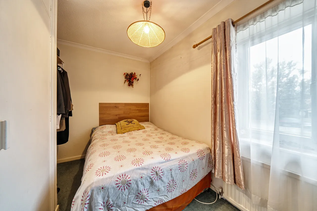 Swakeleys Road, Ickenham, UB10, photo 11