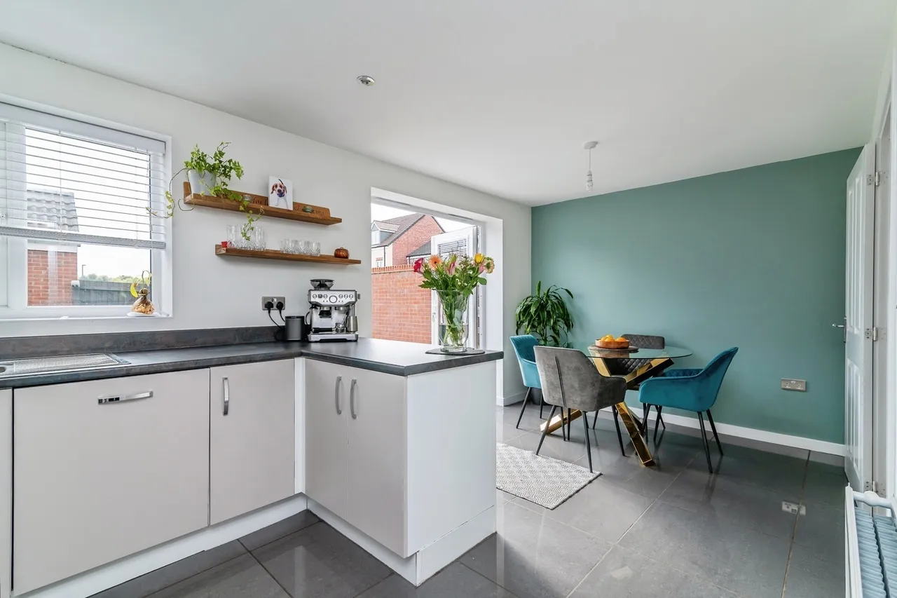 Kingfisher Road, Stoke Bardolph, NG14, photo 3