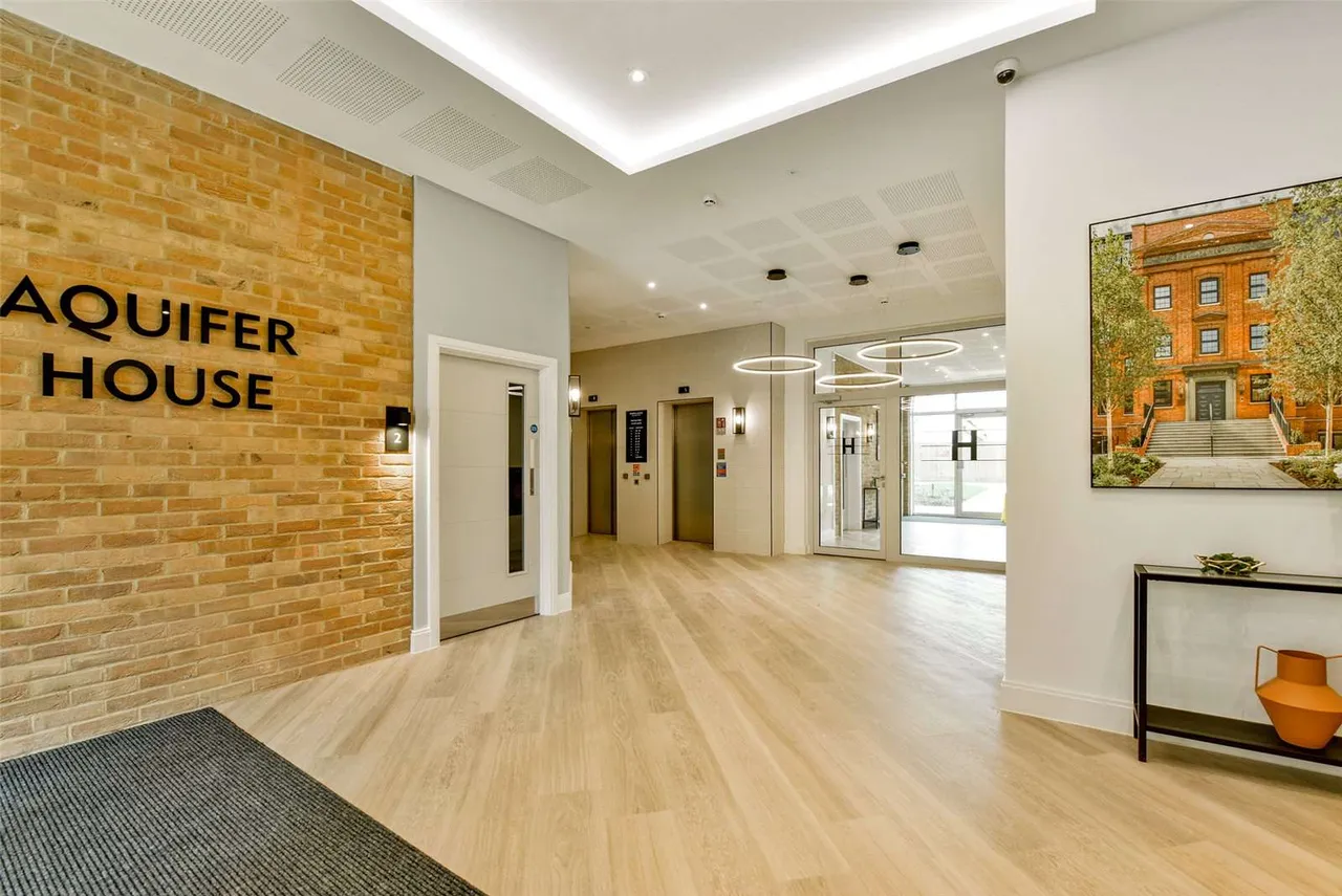 Aquifer House, Exploration Way, Slough, SL1 3GU, photo 10