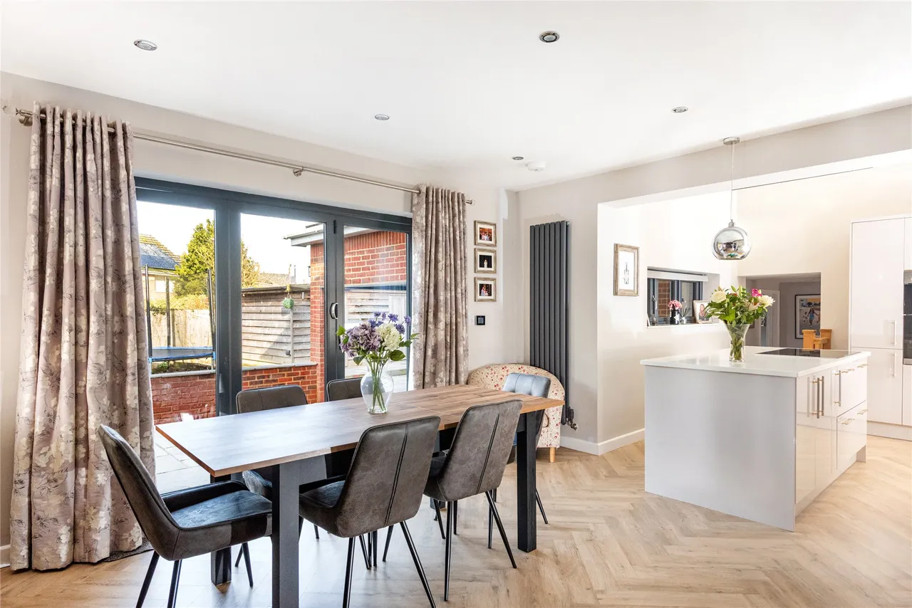 Morton Close, North Marston, MK18, photo 8