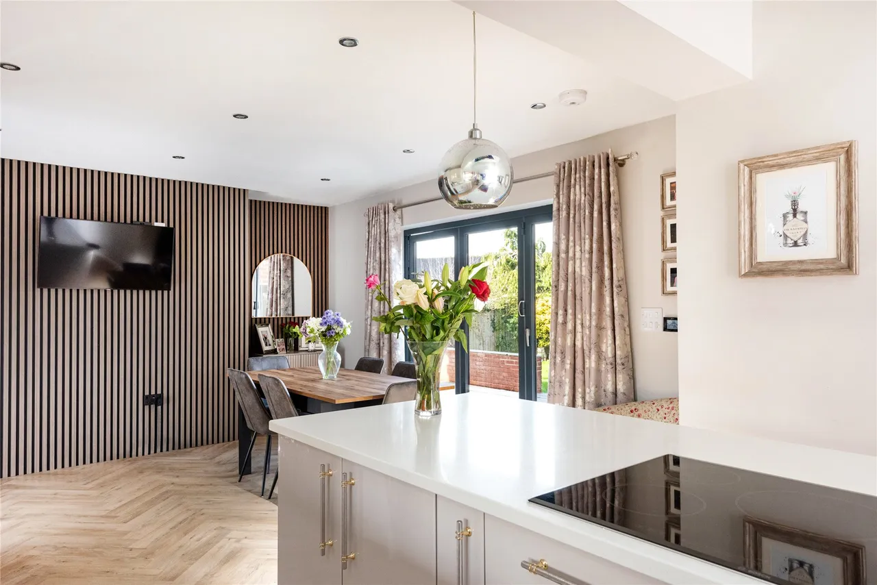 Morton Close, North Marston, MK18, photo 11