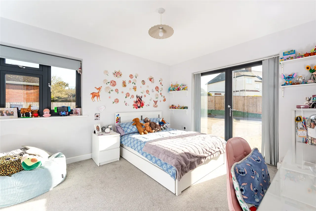 Morton Close, North Marston, MK18, photo 22