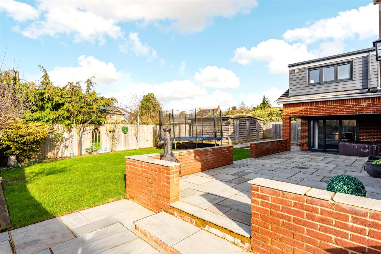 Morton Close, North Marston, MK18, photo 30