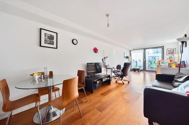 1 bed flat for sale, High Street, Slough, SL1