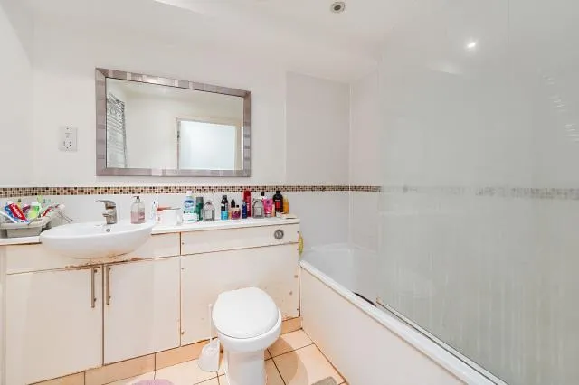 High Street, Slough, SL1, photo 6