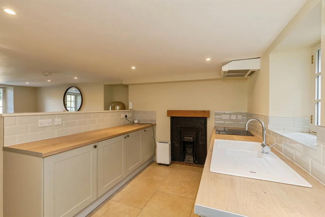School Place, Claverton, BA2, photo 5