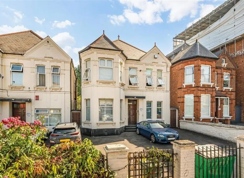 flat to rent — Shoot Up Hill, Cricklewood, NW2