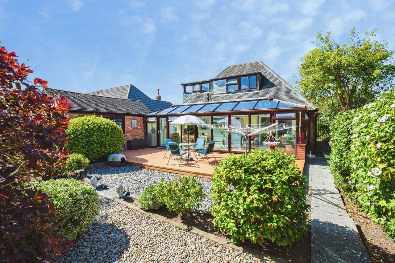Poulton Avenue, Lytham St. Annes, FY8, photo 24