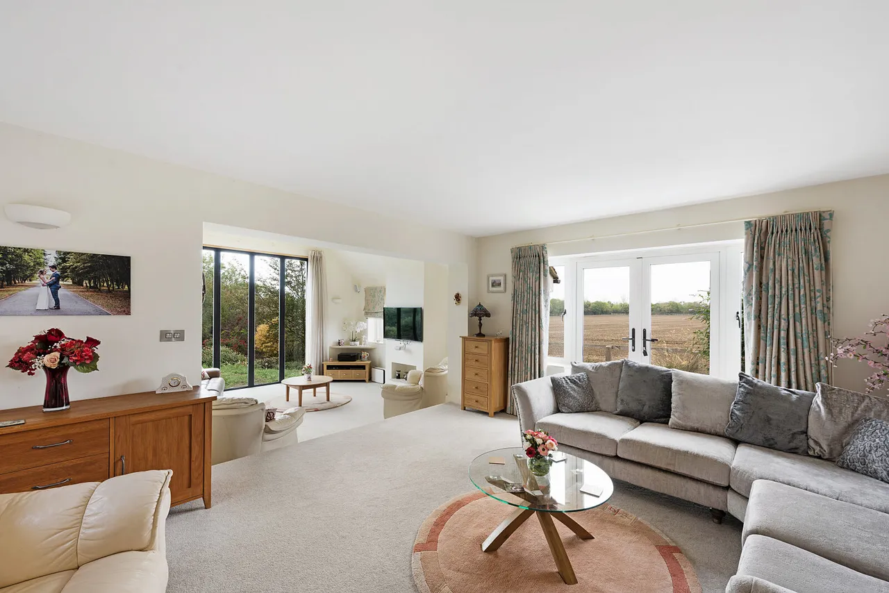 Kestrel Court, Needingworth, PE27, photo 8