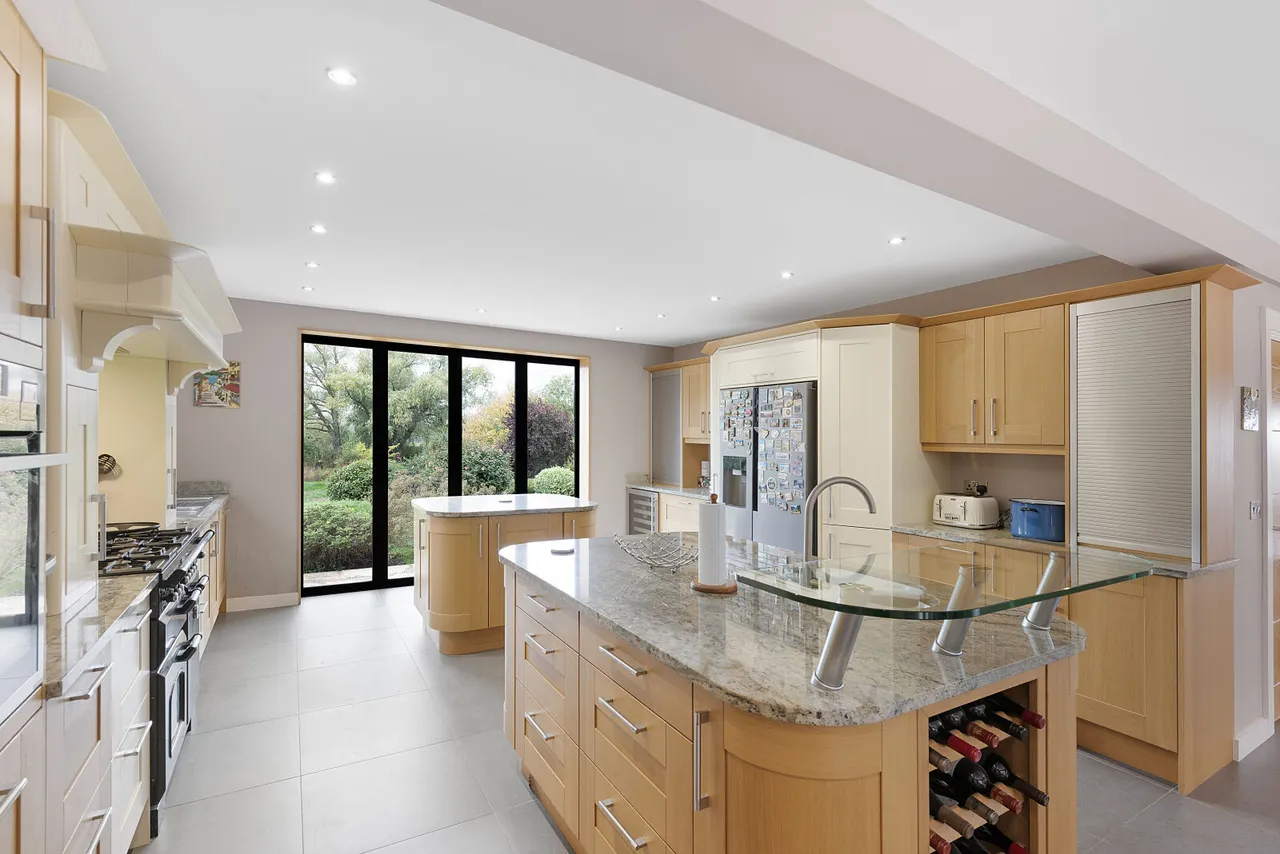 Kestrel Court, Needingworth, PE27, photo 4