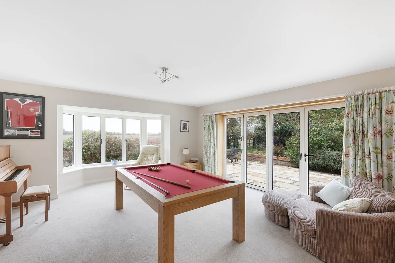 Kestrel Court, Needingworth, PE27, photo 7