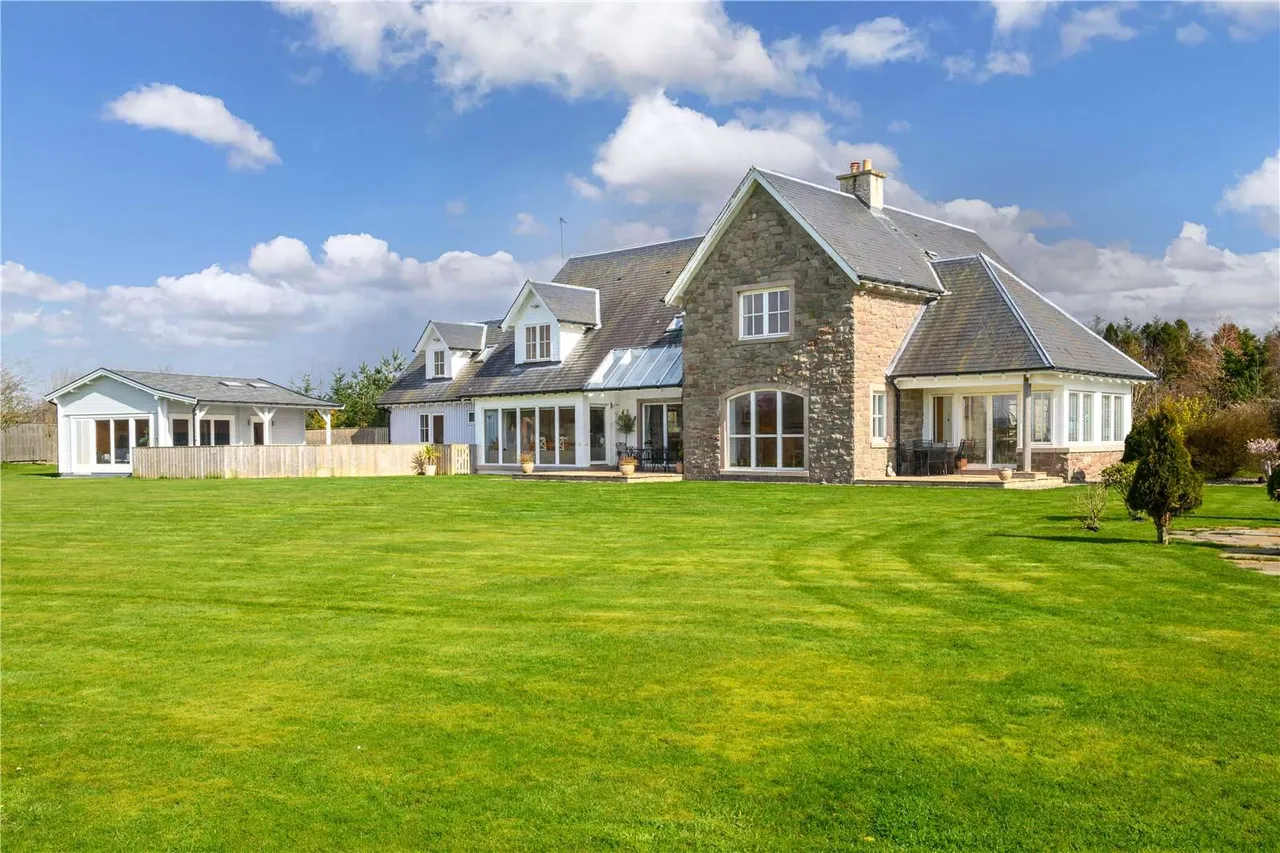 Westfield, By Madderty, Crieff, Perth and Kinross, PH7 3RB, photo 2