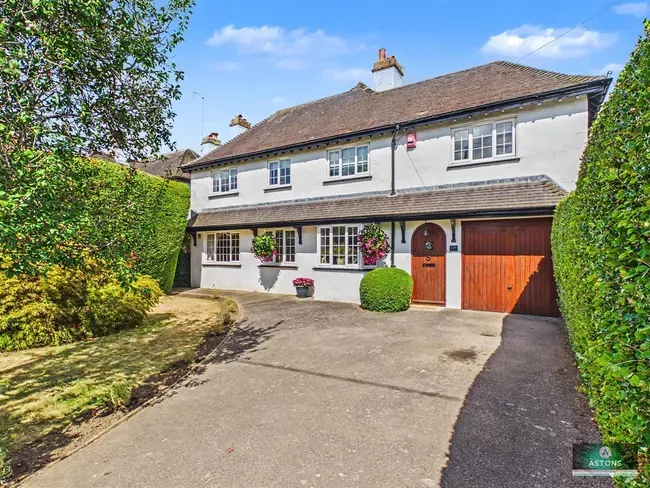 5 bed house for sale — Three Bridges Road, Three Bridges