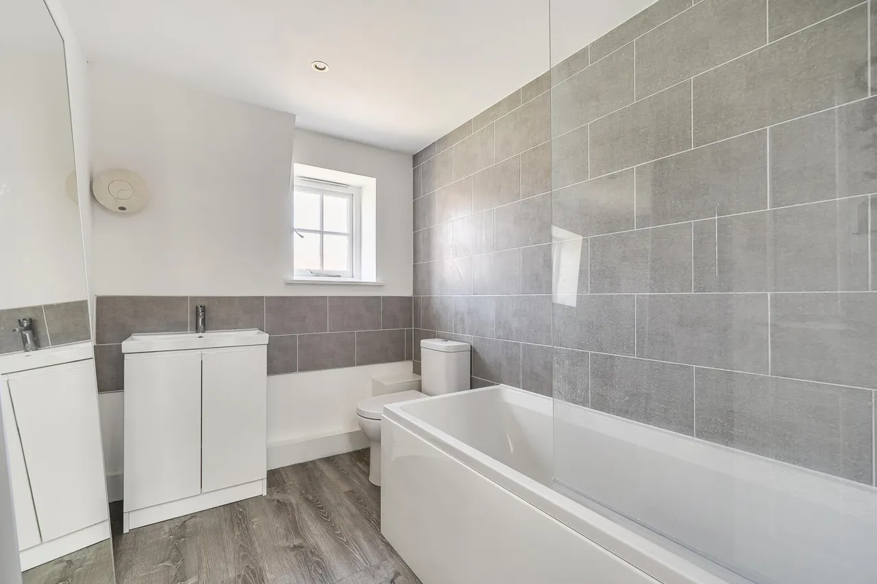 Newman Road, Devizes, SN10, photo 15