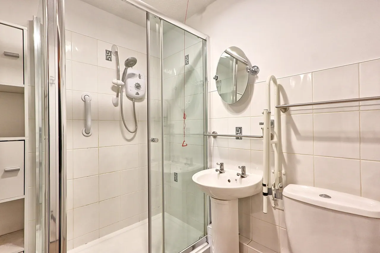 Uplands Road, Warley, CM14, photo 13