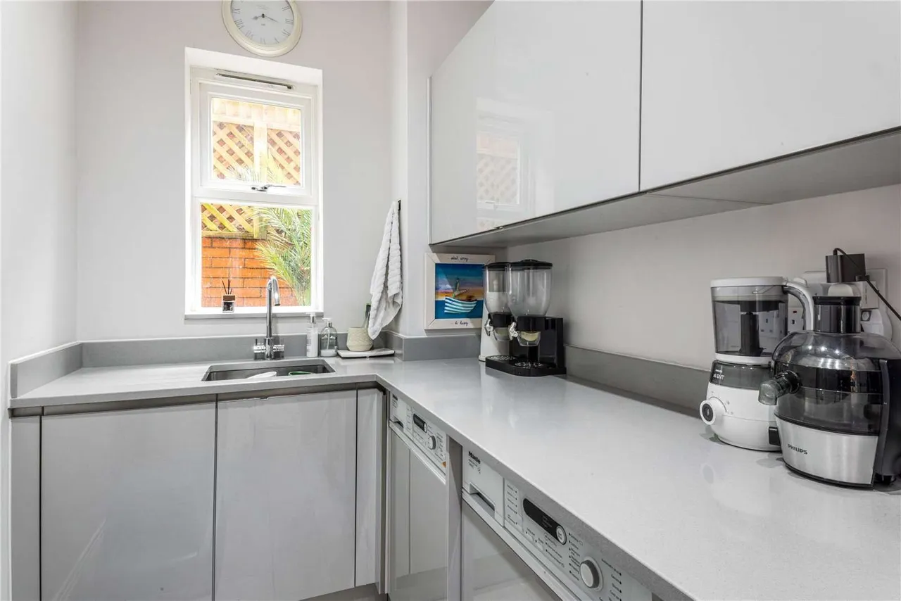 Sunningdale Heights, Sunningdale, Ascot, Berkshire, SL5 0BF, photo 11