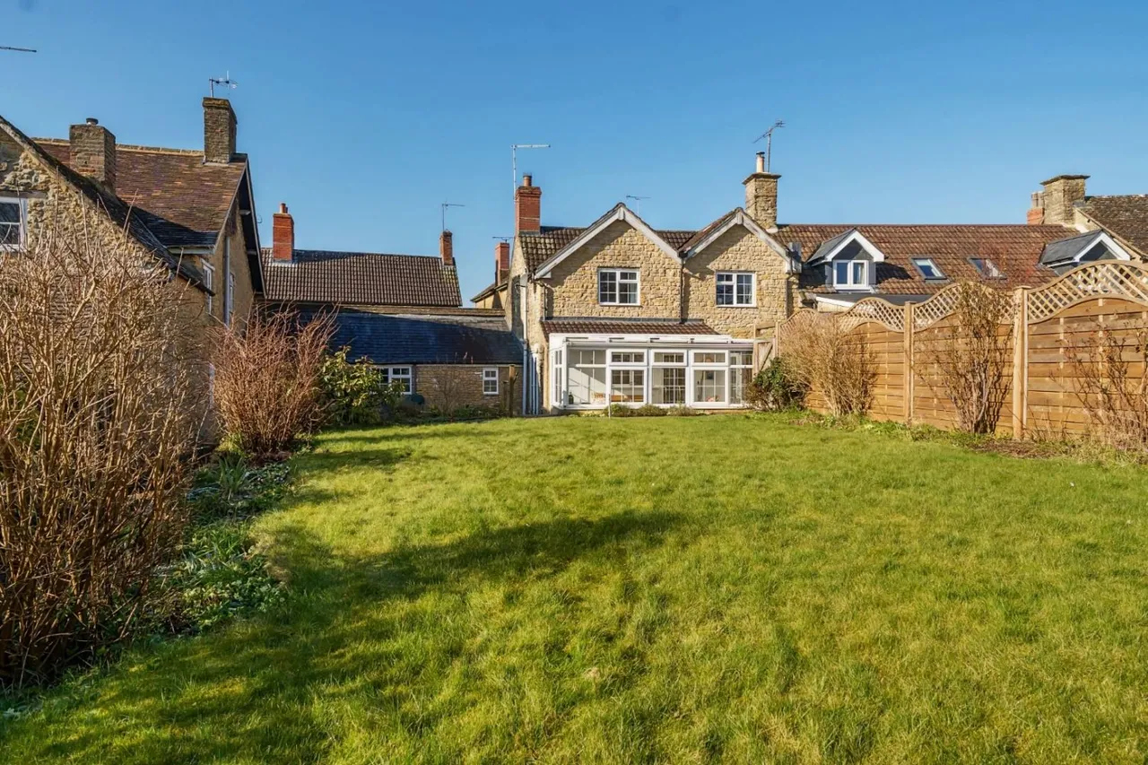 South Street, Milborne Port, DT9, photo 16