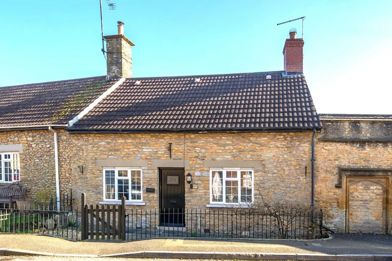 South Street, Milborne Port, DT9, photo 22