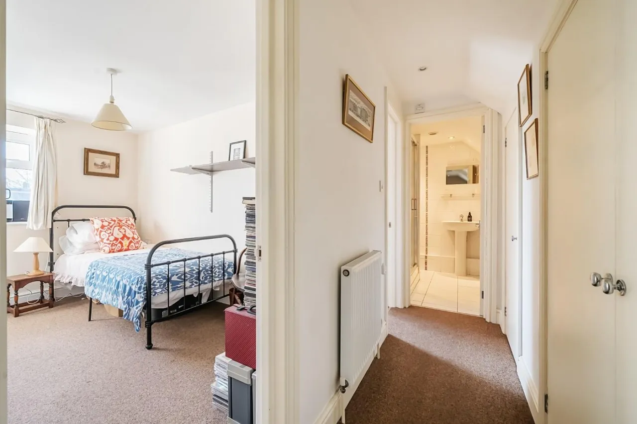 South Street, Milborne Port, DT9, photo 13