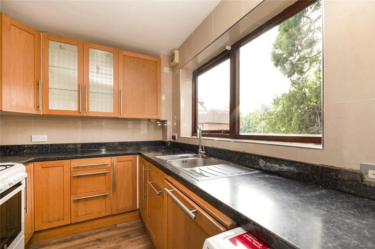 3 bed flat for sale, Devonshire Avenue, Sutton, SM2
