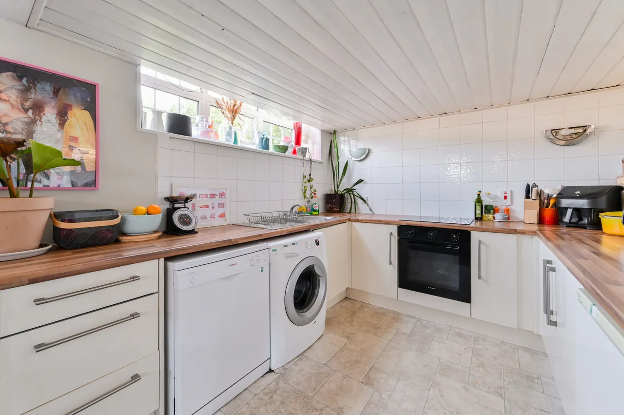 8 Charlotte Court, 68b Old Kent Road, London, photo 6