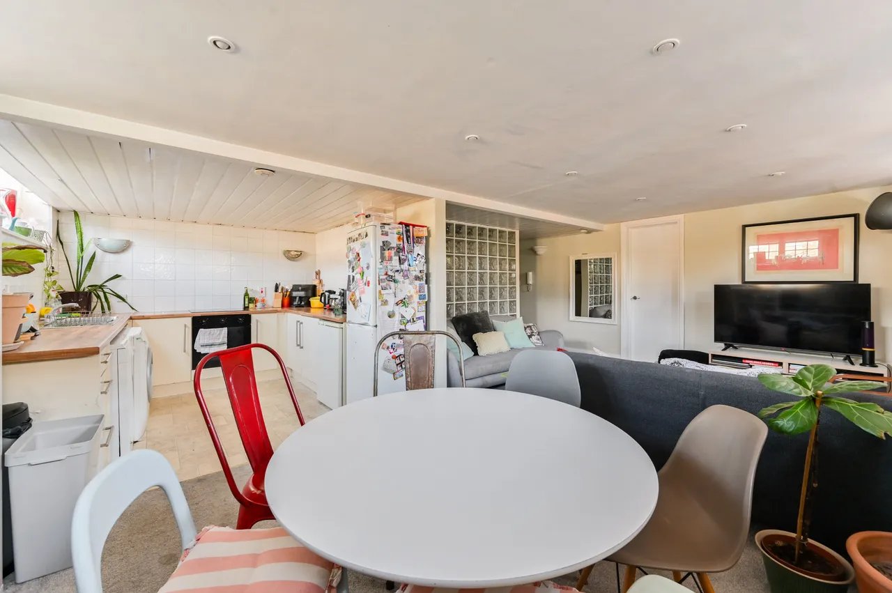 8 Charlotte Court, 68b Old Kent Road, London, photo 8