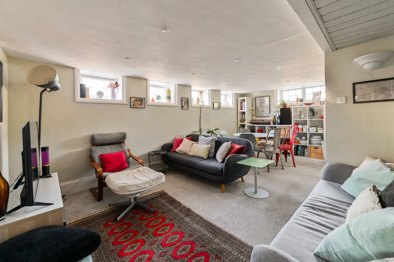 8 Charlotte Court, 68b Old Kent Road, London, photo 2