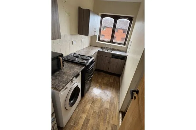Parkfield Road, Wolverhampton, photo 6