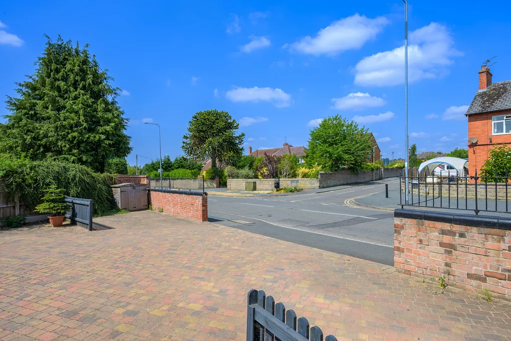 Stafford Road, Newport, photo 31