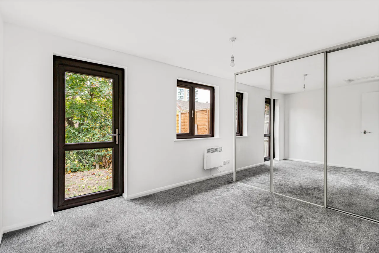 1 bed house for sale, Camille Close, London, SE25