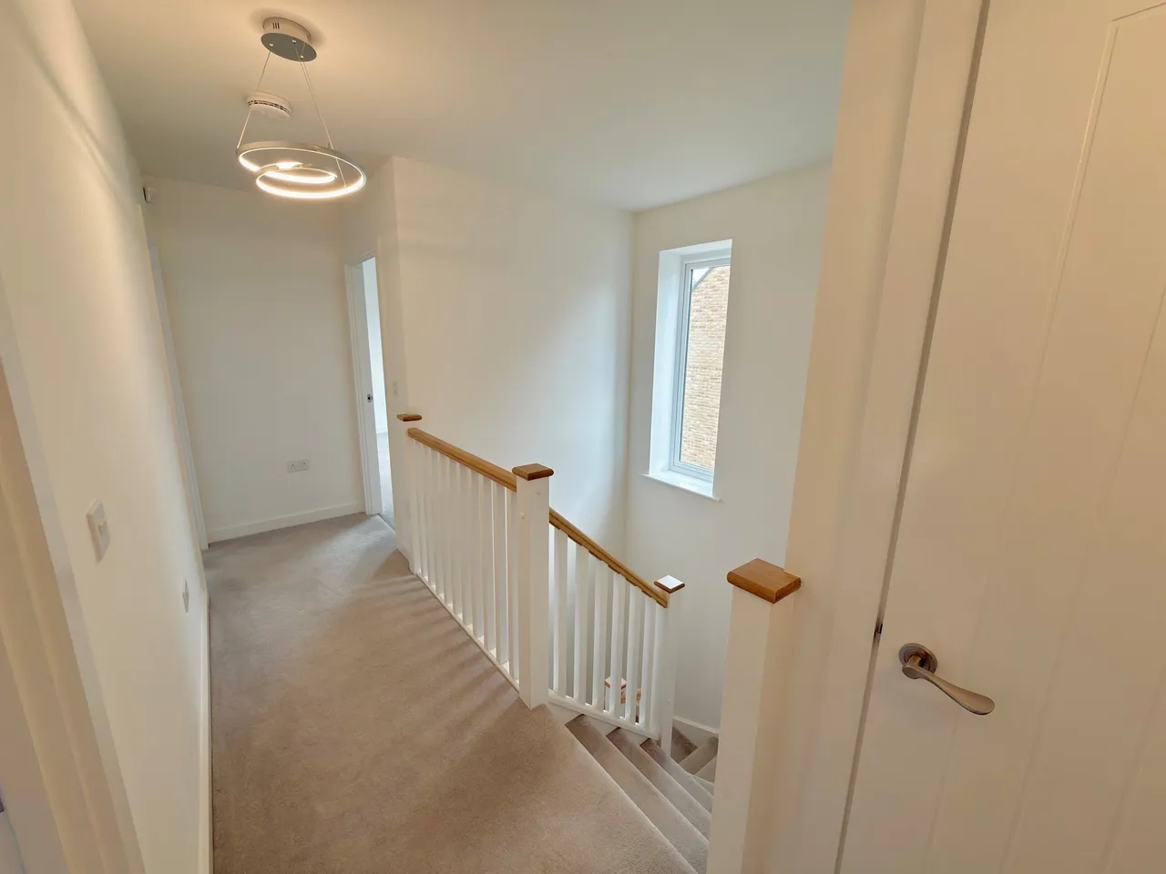 Thames View, Blunsdon, Swindon, photo 9