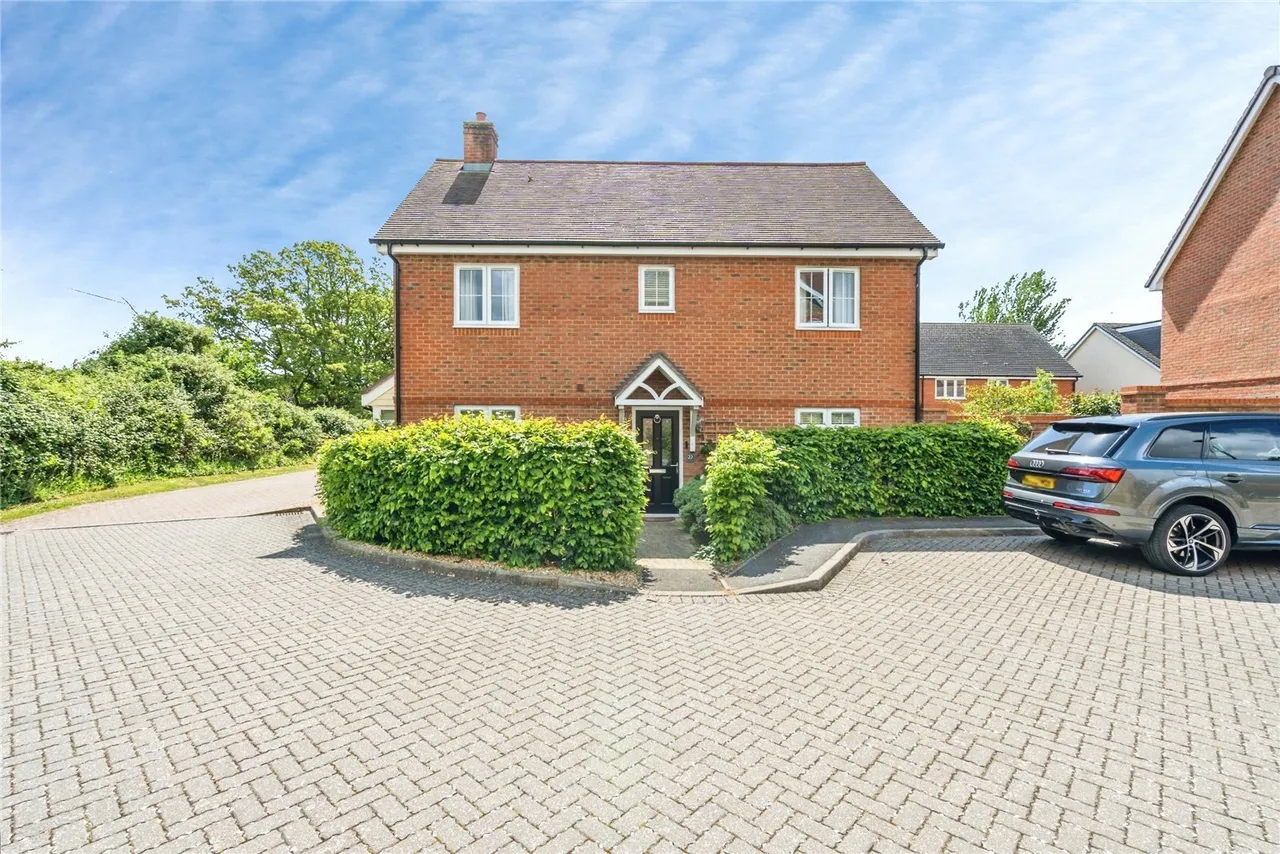 Vespasian Close, Westhampnett, PO18, photo 16