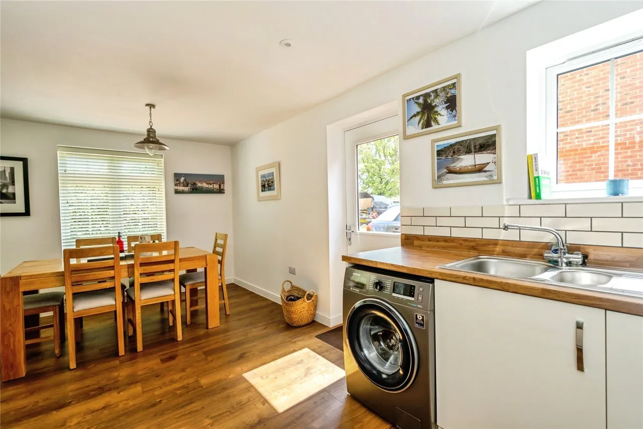 Vespasian Close, Westhampnett, PO18, photo 15