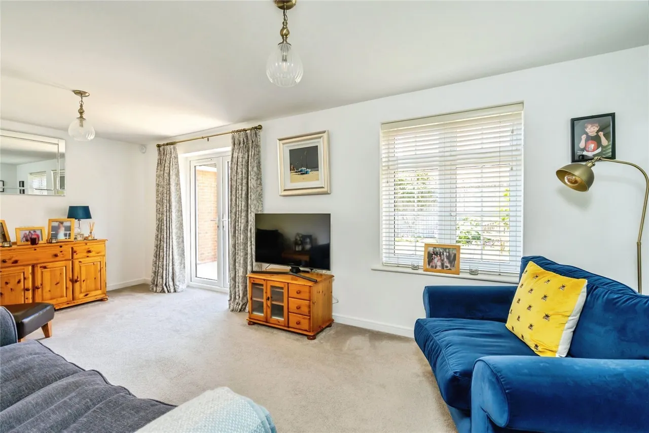 Vespasian Close, Westhampnett, PO18, photo 11