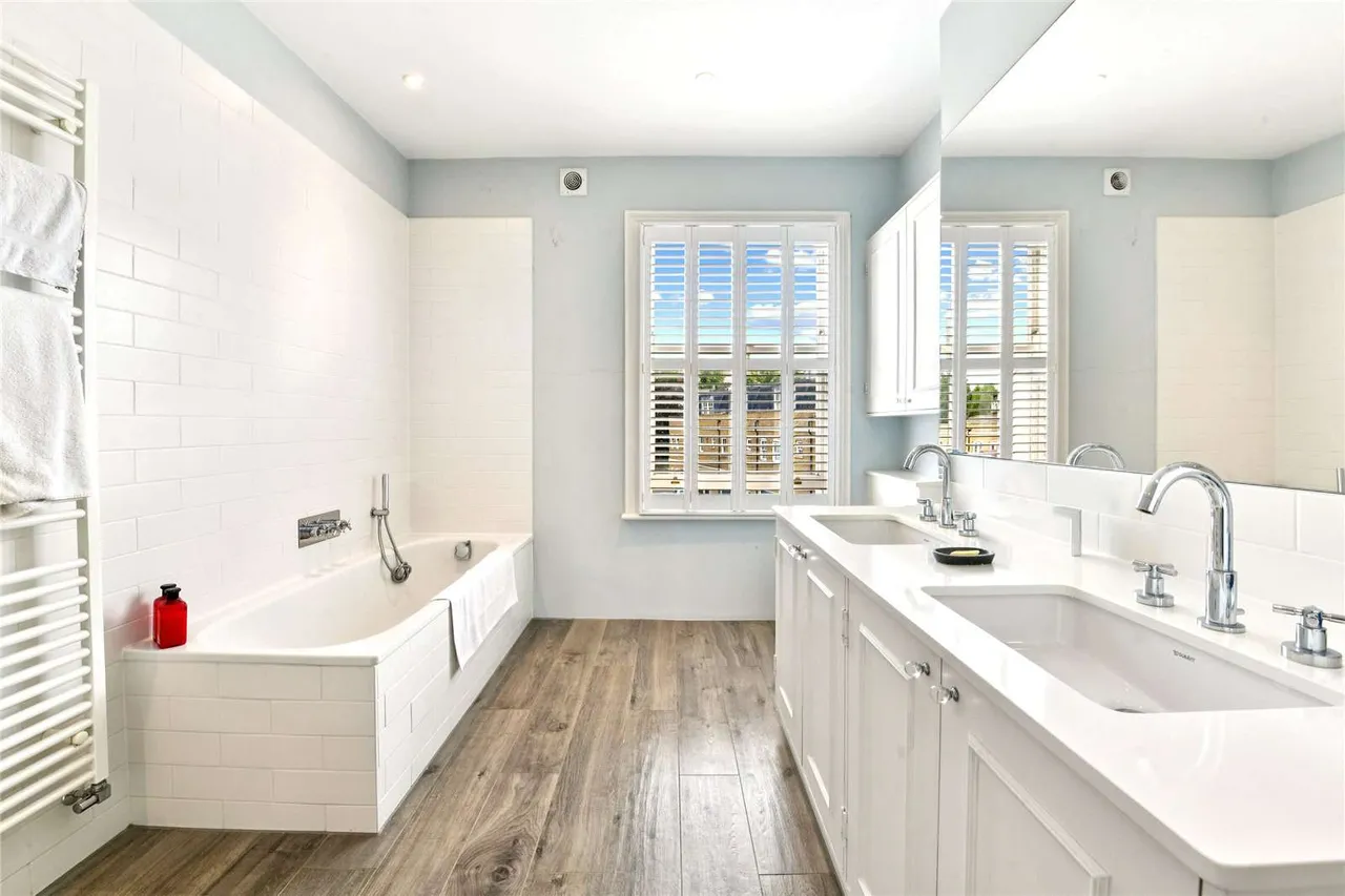 Petworth Street, London, SW11 4QR, photo 9