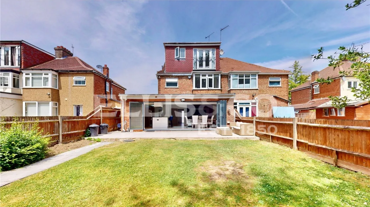 Elm Avenue, Eastcote, HA4, photo 25