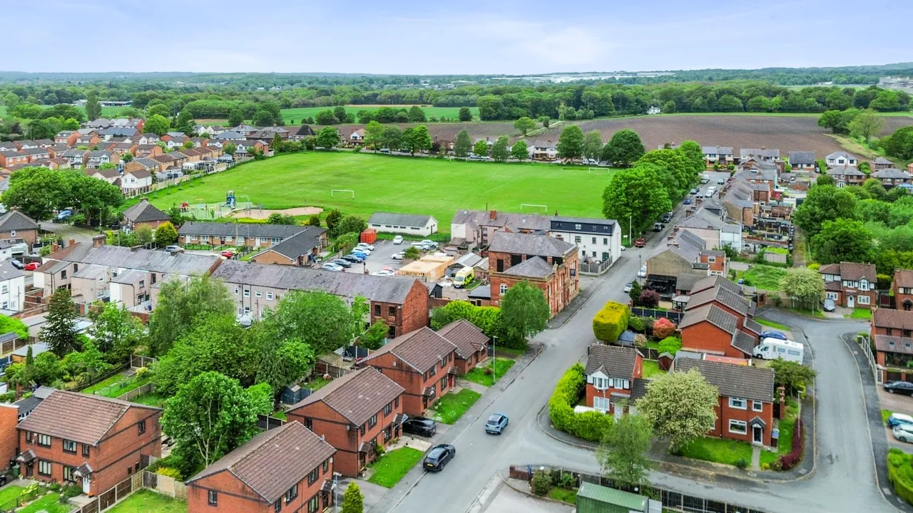 School Street, Golborne, Warrington, Warrington, WA3 3BD, photo 12