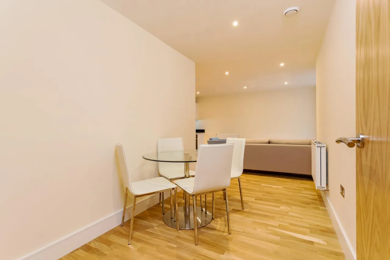 Elite House, London, E14, photo 5