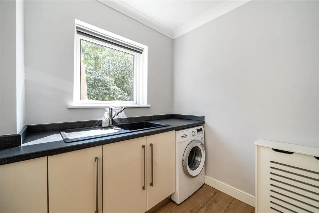 Evesham Road, Cheltenham, GL52, photo 4