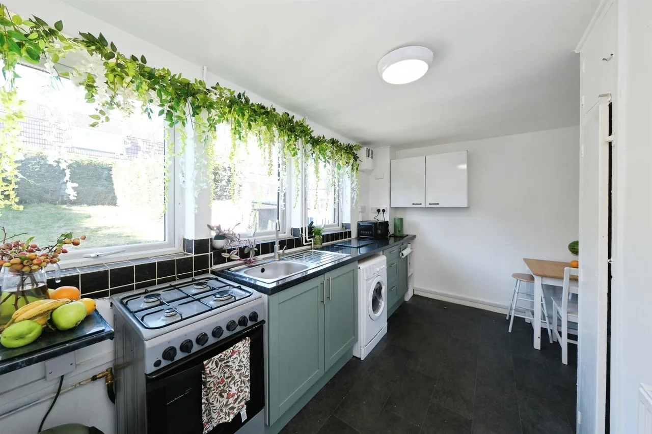 Houldsworth Drive, Chesterfield, S41, photo 5