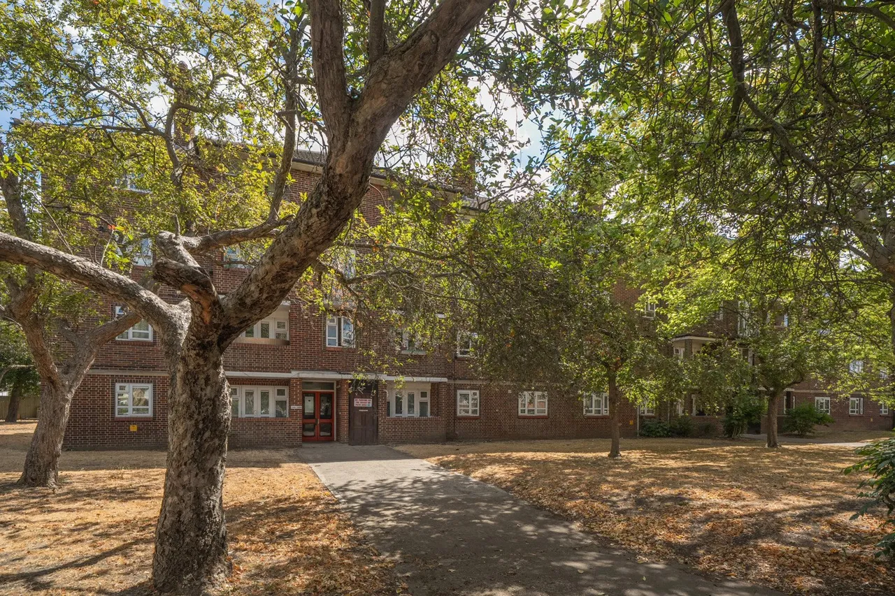 Ravens Way, SE12, photo 16